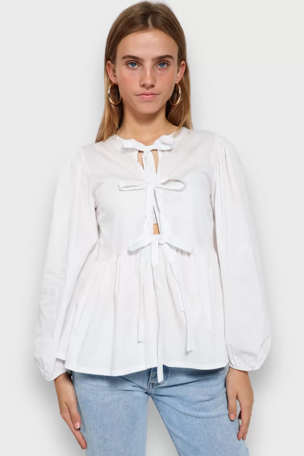 chemisier_ange_blanc_3.webp Chemisier "Ange" Blanc*Meet Me There Shop