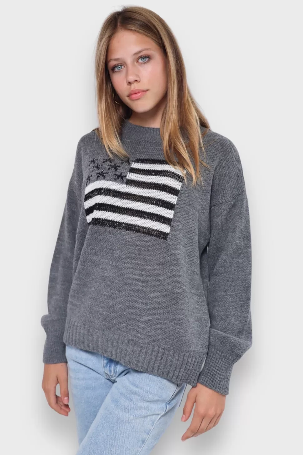 pull_drapeau_paillete_gris_2.webp Pull "Drapeau Paillete" Gris*Meet Me There Best