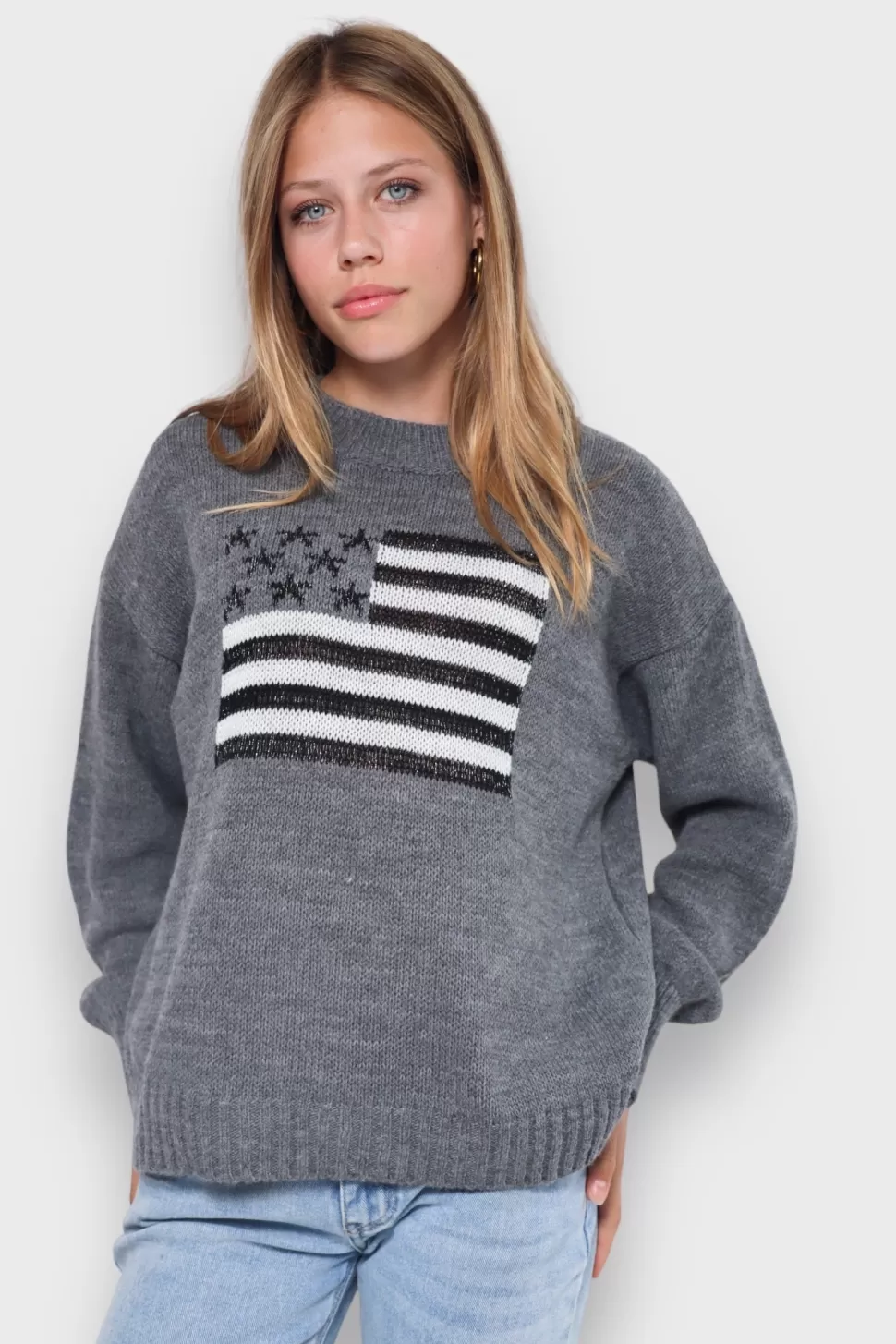 pull_drapeau_paillete_gris_3.webp Pull "Drapeau Paillete" Gris*Meet Me There Best