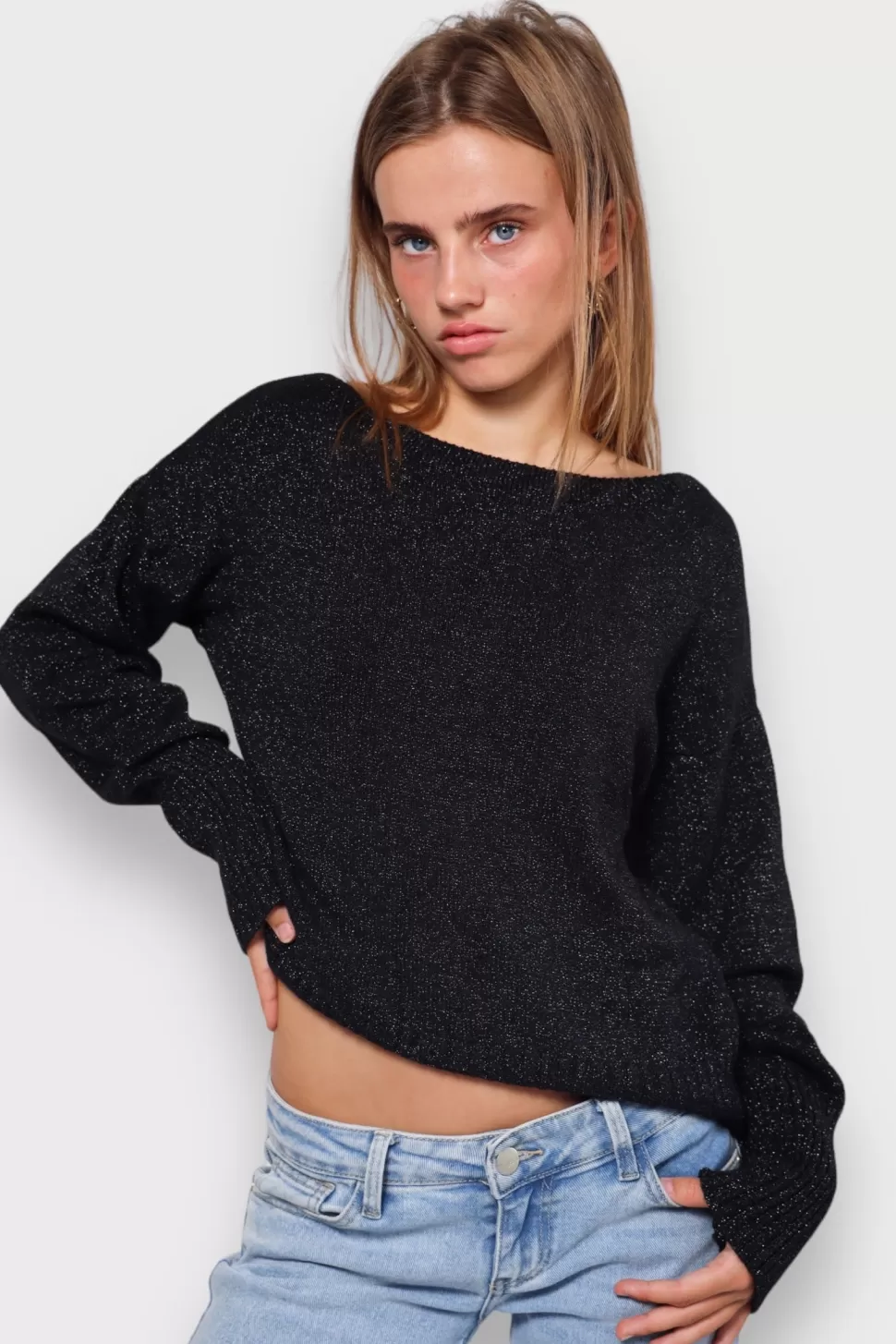pull_une_epaule_noir_paillete_2.webp Pull "Une Epaule" Noir Paillete*Meet Me There Online