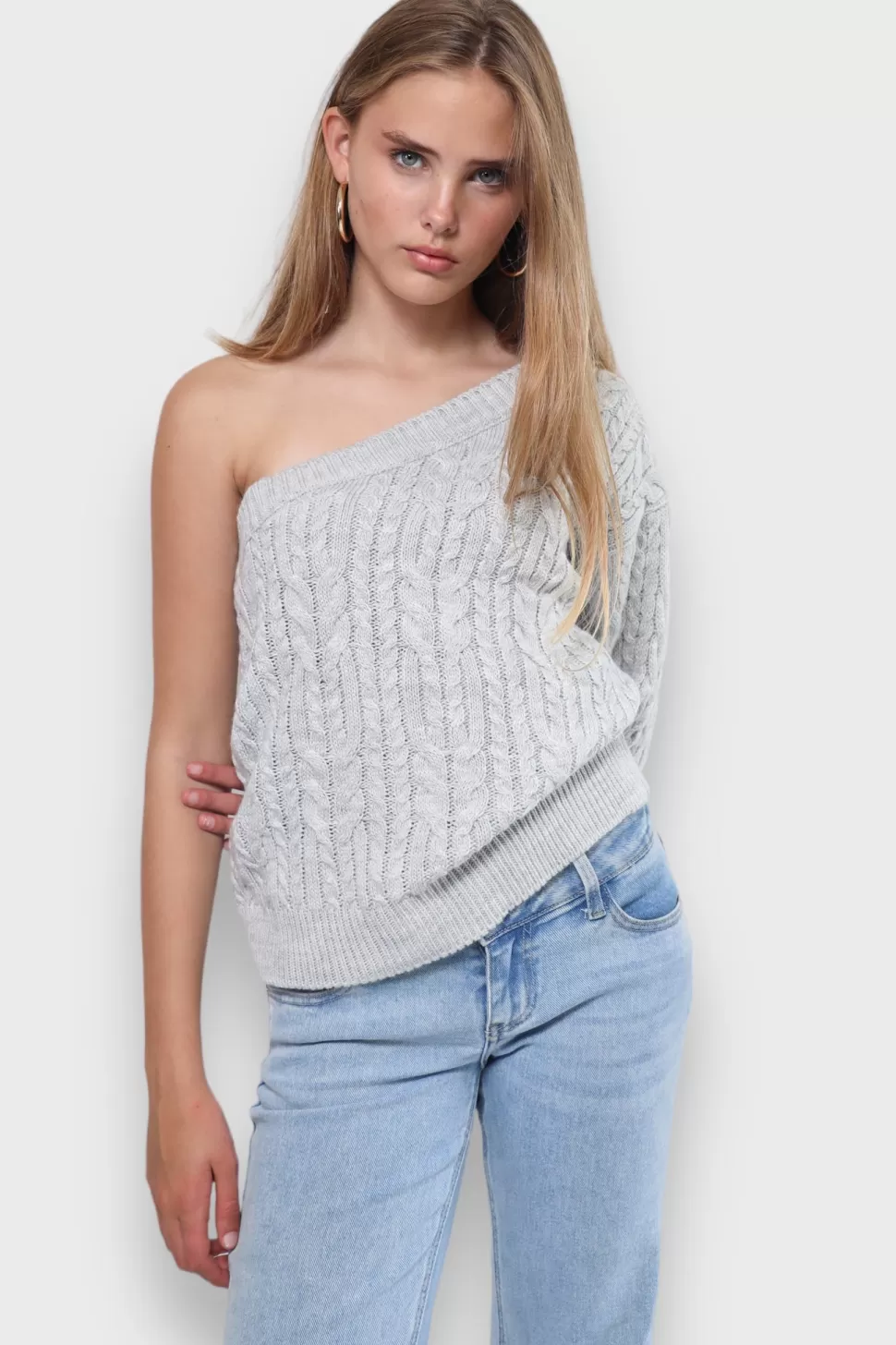 pull_une_manche_gris_3.webp Pull "Une Manche" Gris*Meet Me There Outlet